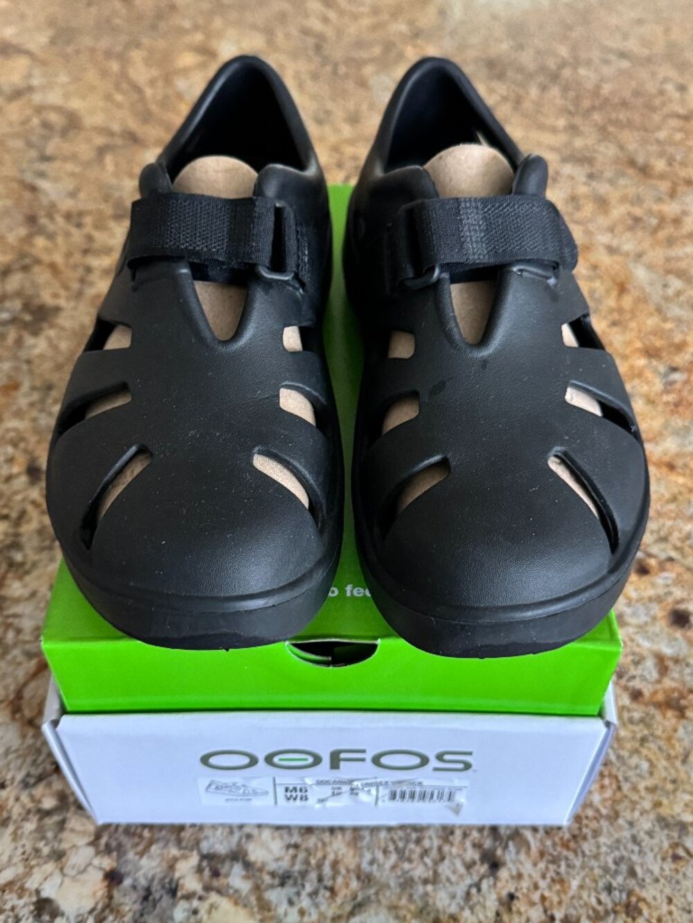 OOFOS "OOcandoo" unisex sport recovery sandal - W8, M6 - black